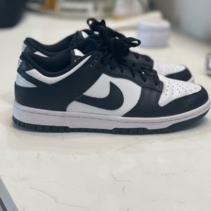 Nike panda dunks women’s size 7.5 worn one time inside.